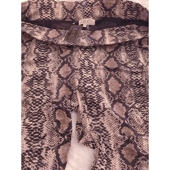 $⬇️ Snake Print Kurvy Fit Pants - Picture 3 of 8